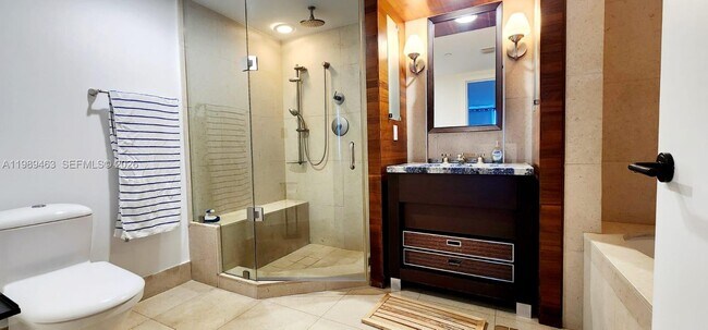 6801 Collins Ave Unit LPH 05