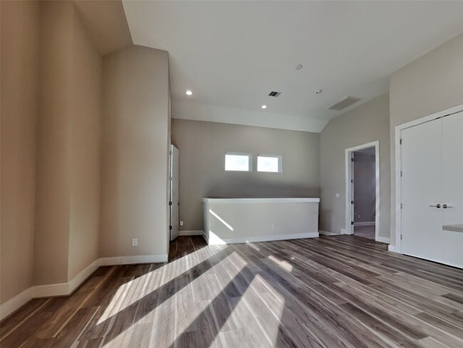 Photo - 5902 Gardendale Dr