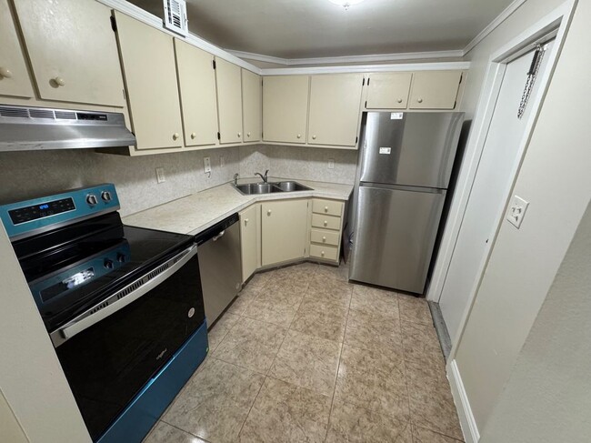 Photo - 3101 Oakland Shores Dr