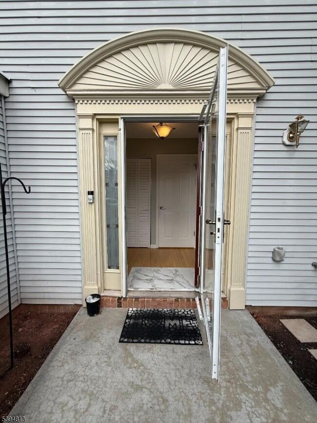1902 Bayley Ct