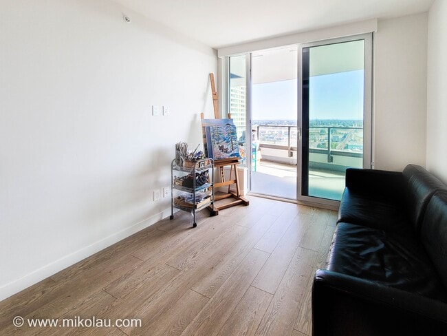 Building Photo - 8189 Cambie St.