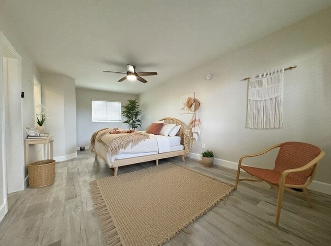 Building Photo - LA JOLLA STUDIO w/ PARKING! AVAILABLE NOW! ONLY $1,995 Unit 1141 Silverado St #114