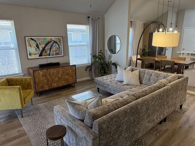 Photo - 928 SW 139th St