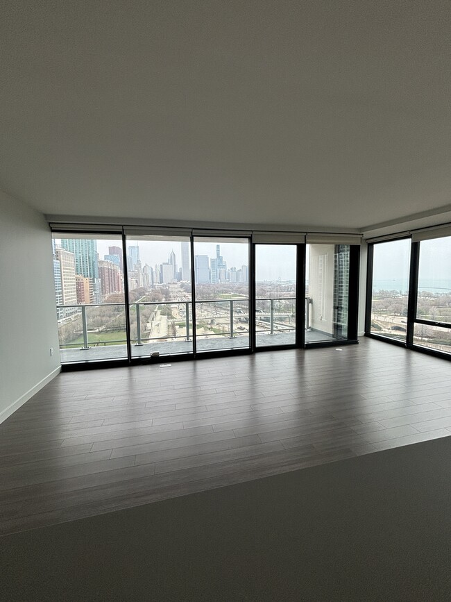 Building Photo - 1201 S Prairie Ave Unit 4910 Rental
