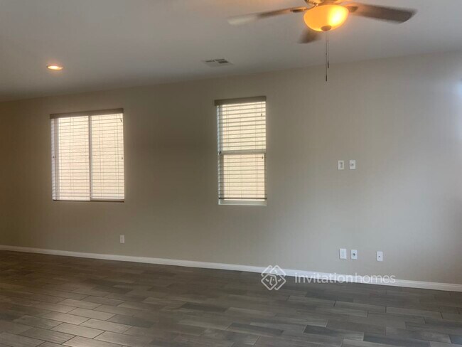 Photo - 8617 Earl Creek St