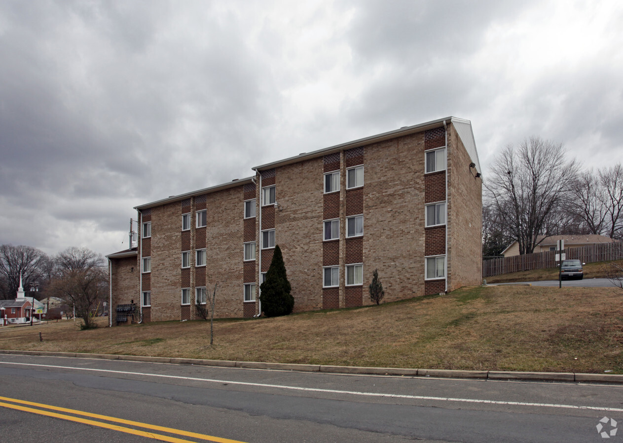 Photo - Columbia Arms Apartments