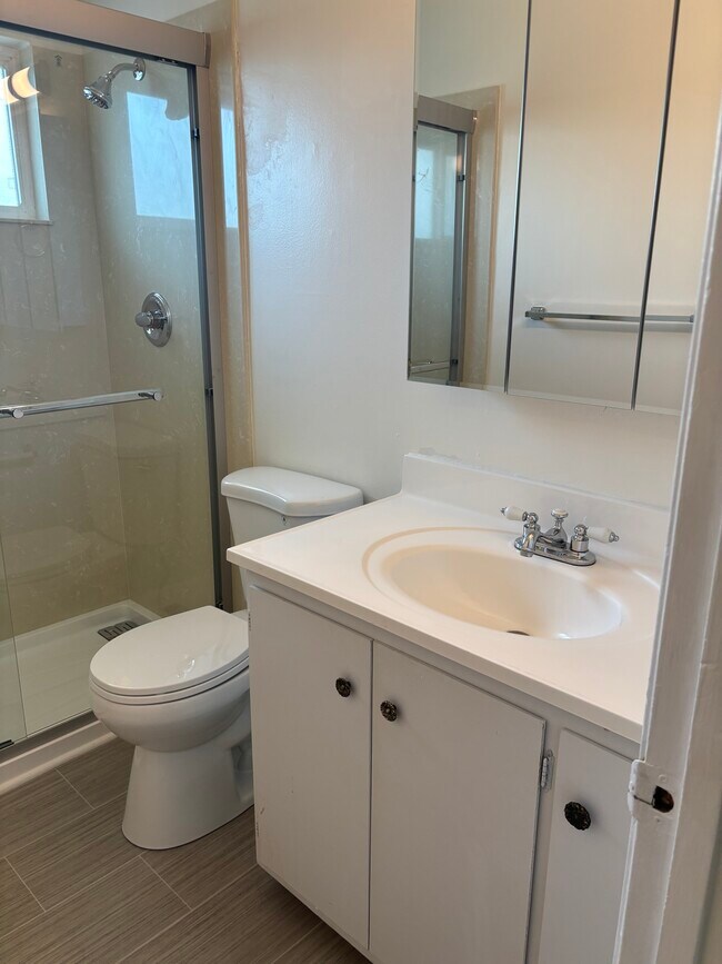 Photo - 643 Bolton Ct Unidad #4