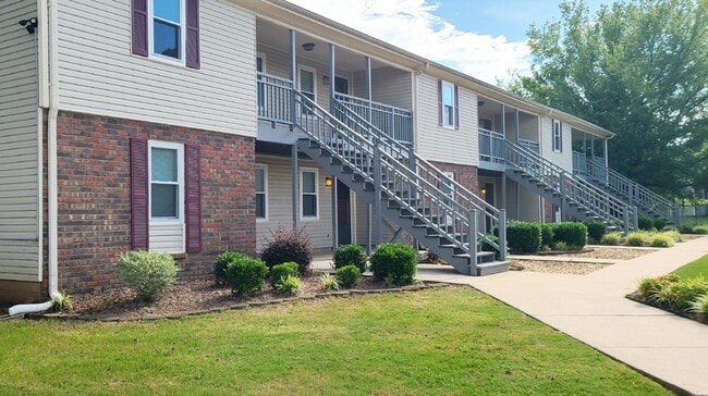 Photo - Furnished Units at 2131 Westmead Apts