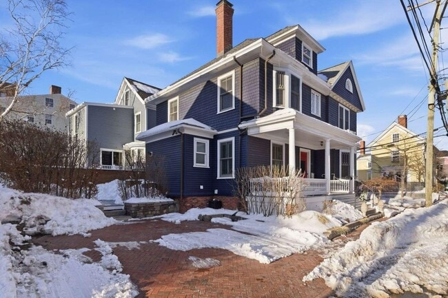 Photo - 115 Court St