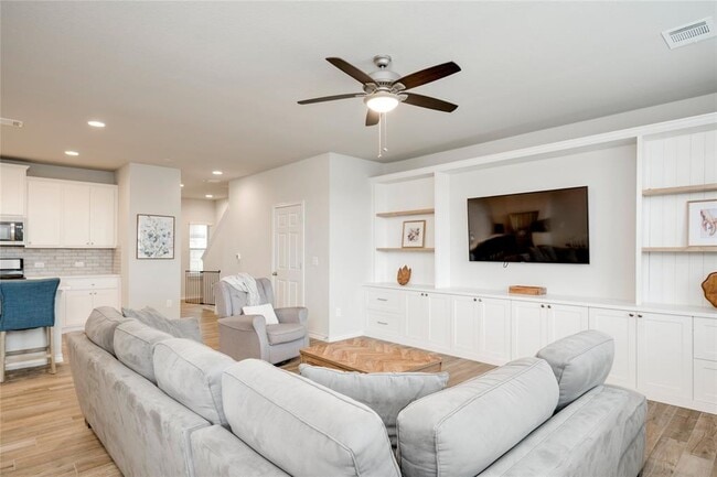 Photo - 11813 Caithness Way