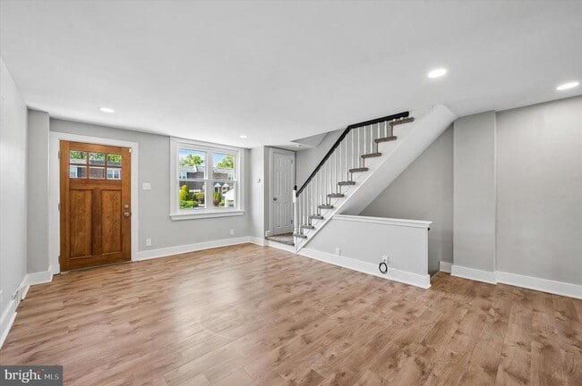 Photo - 306 Pine St