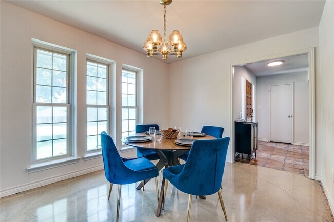 Photo - 2013 S Lakeshore Dr