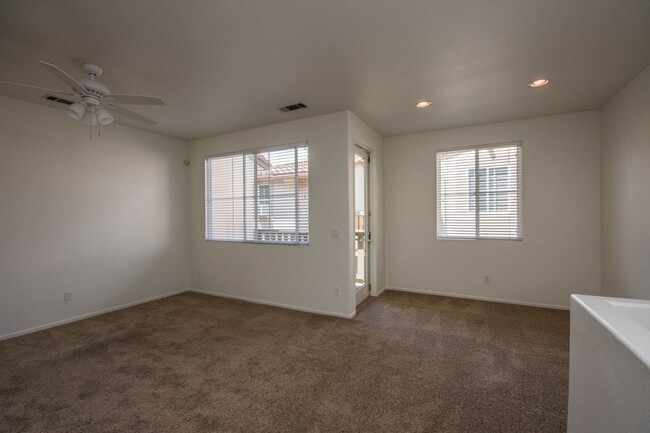 3 bedroom townhome located In Rancho Carri... - 3 bedroom townhome located In Rancho Carri...