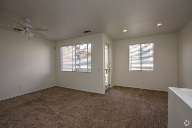 Building Photo - 3 bedroom townhome located In Rancho Carri...