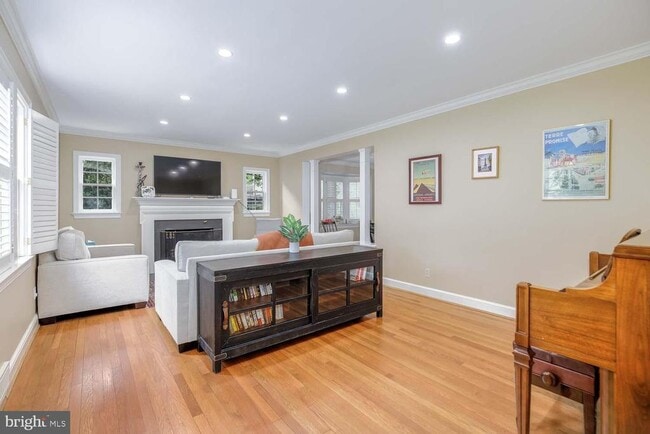 Photo - 3209 Thornapple St