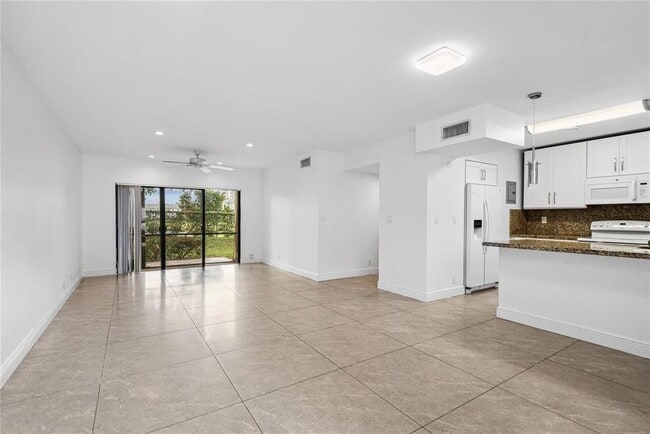Photo - 9150 NW 38th Dr Unit 103