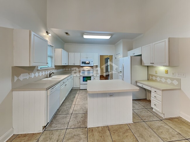 Photo - 8005 Red Oaks Trl