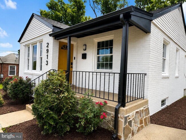Photo - 2913 Fairlawn St