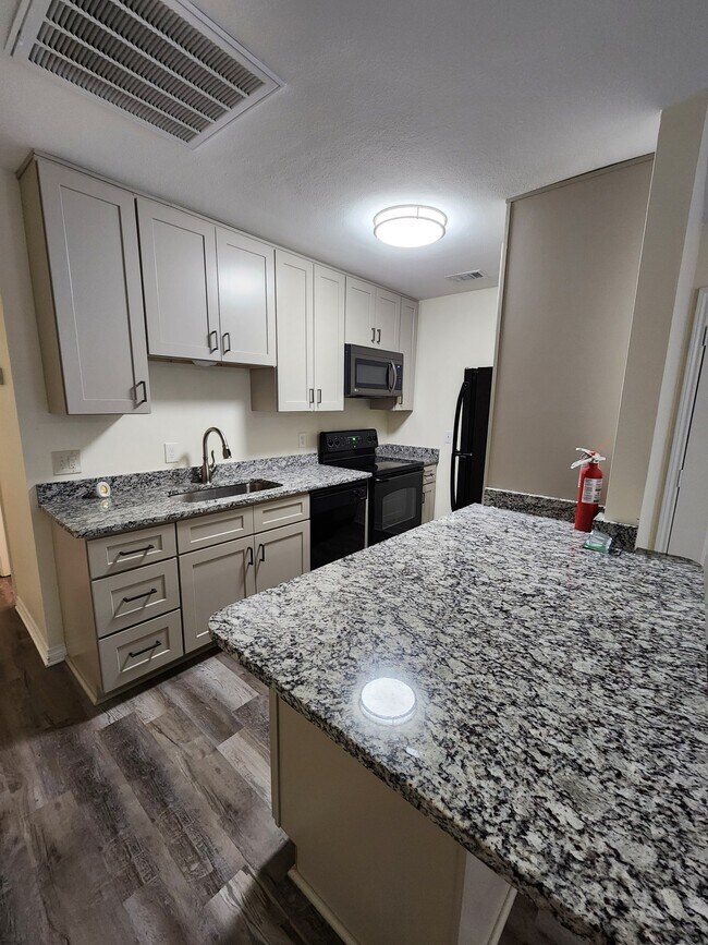 Photo - 4780 Pontchartrain Dr