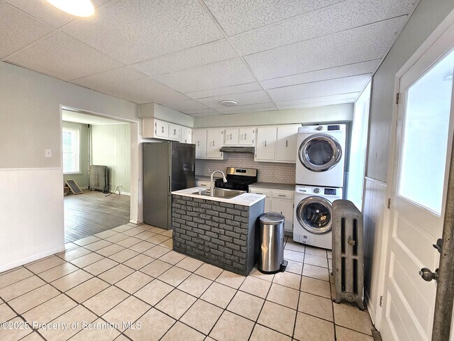 Photo - 28 E Columbus Ave