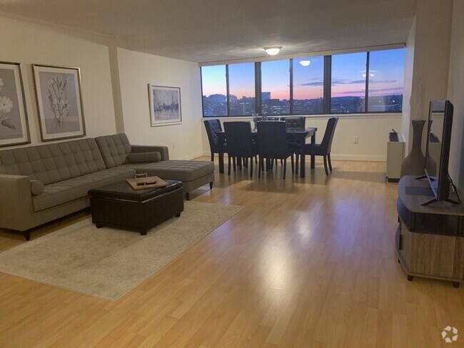Building Photo - 6 Whittier Pl Unit 16C Rental