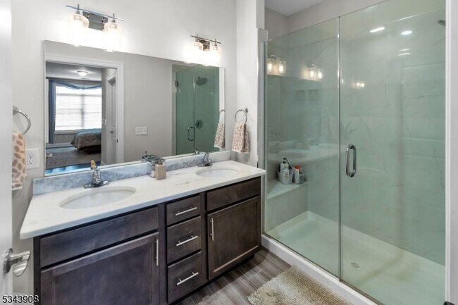 Photo - 310 Centennial Ave Unidad 206