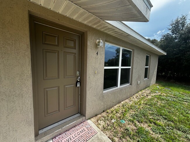 Building Photo - 2/2 Quad End Unit - SE Ocala Rental