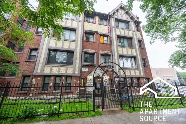 Photo - 6912 N Ashland Ave Unit 6912 North Ashland Avenue