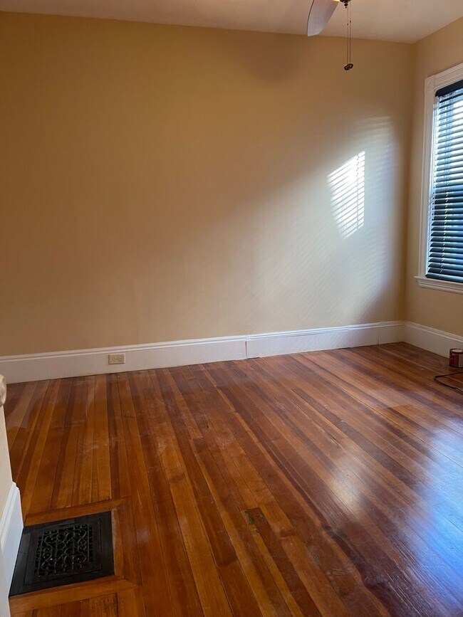 Photo - Huge 2000+ sf unit with In-unit laundry an...