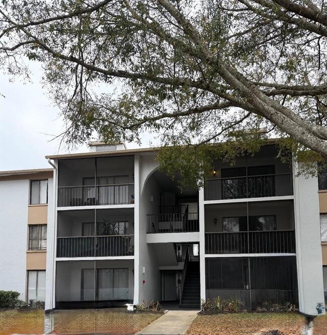 Building Photo - 8215 Sun Spring Cir Unit 63