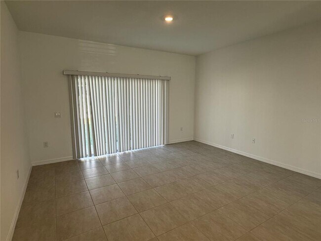Photo - 2980 Skyline Lp