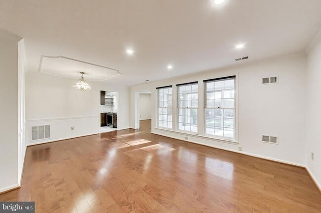 Photo - 5707 Brewer House Cir Unit T2