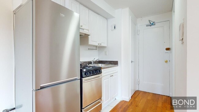Building Photo - 257 E 61st St Unit 3D Rental