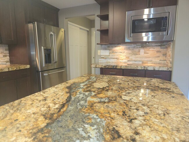 Photo - Beautiful Boulder Pointe Home! 3bd / 2ba + Office - No Students! - Small Pets Considered!! Avail....