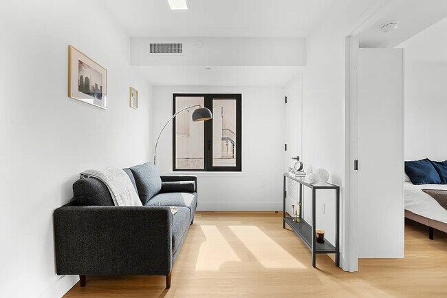 Photo - 63 Pitt St Unit 11E