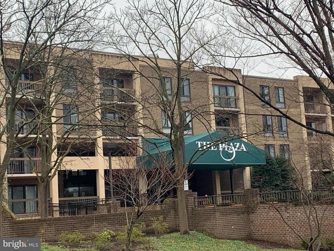 Building Photo - 807 N Howard St Unit 414
