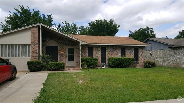 Building Photo - 312 Pecan St Rental