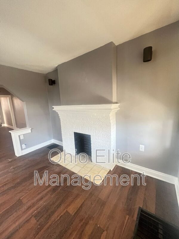 Photo - 287 N Burgess Ave