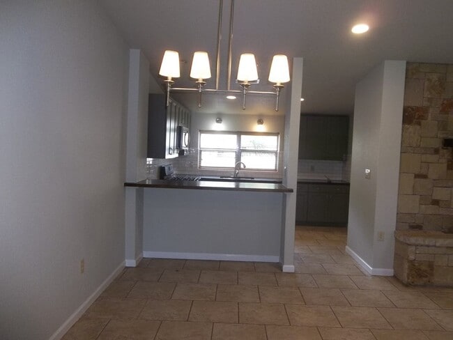 210 Loma Vista Dr
