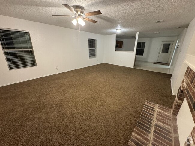 Building Photo - 1007 Ann Dr Rental