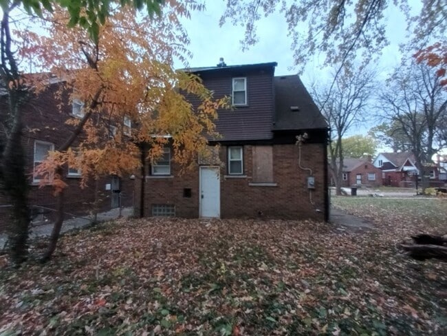 Photo - Charming 3 bedroom/1.5 bath Brick Home - Now Available!