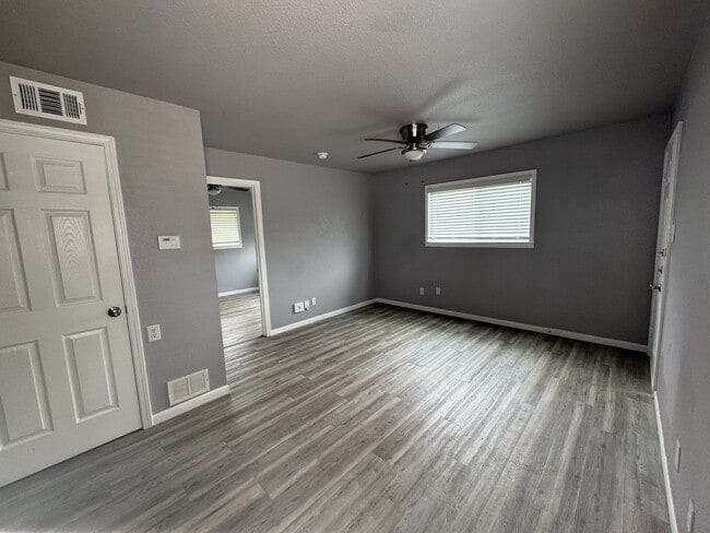 2810 Cedar Cir Unit 4