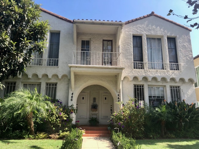 Building Photo - 446 S Oakhurst Dr Unit 446A
