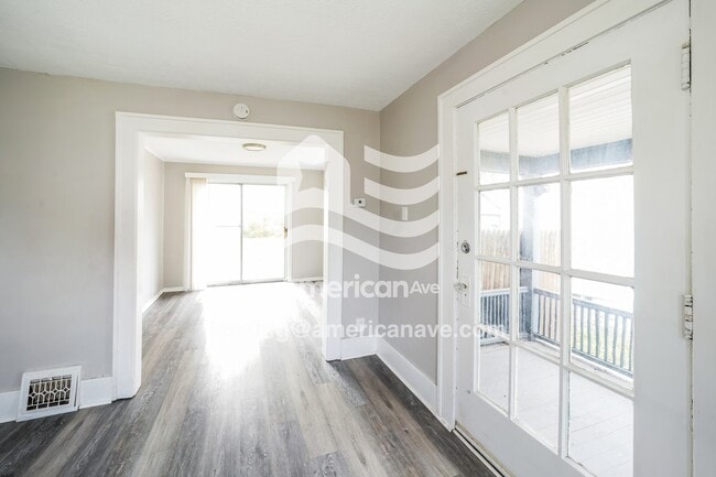 133 Rand St