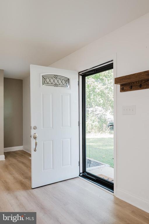 Photo - 630 Sequoia Dr