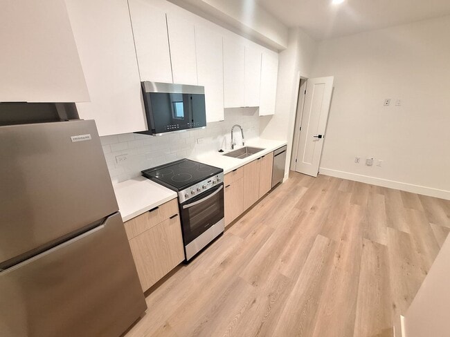 Photo - 16136 Devonshire St Unit 103