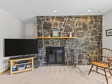 Photo - 48 Thayer Bay Cir