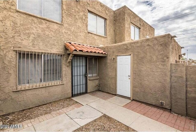 Building Photo - 4522 E Pueblo Ave