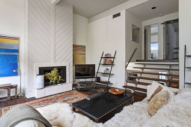 Photo - FURNISHED 2-BEDROOM TERRELL HEIGHTS CONDO