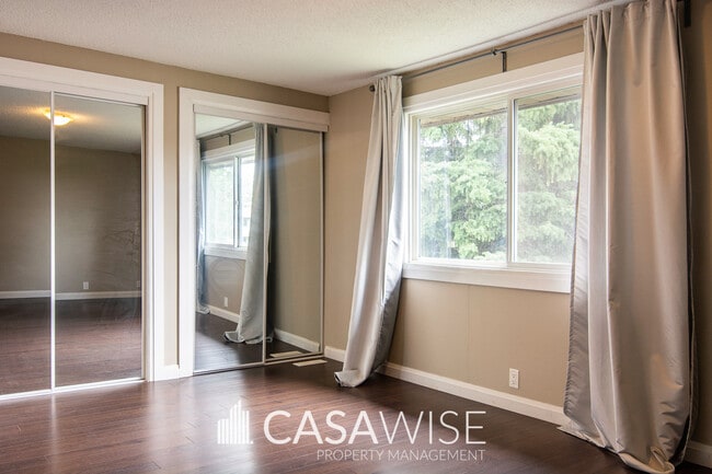 3111-3138 138 Ave NW
